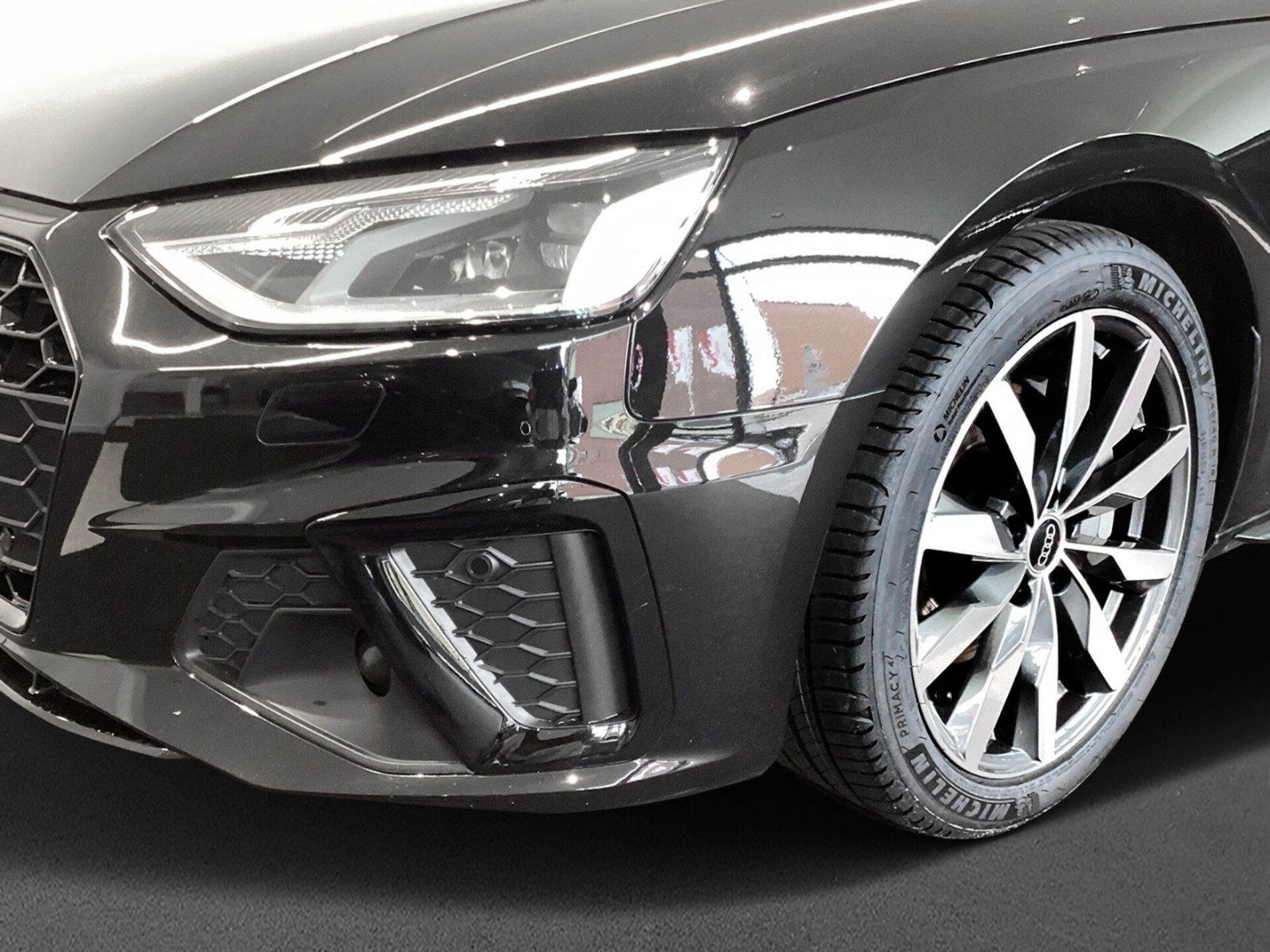 Audi A4 Avant S line