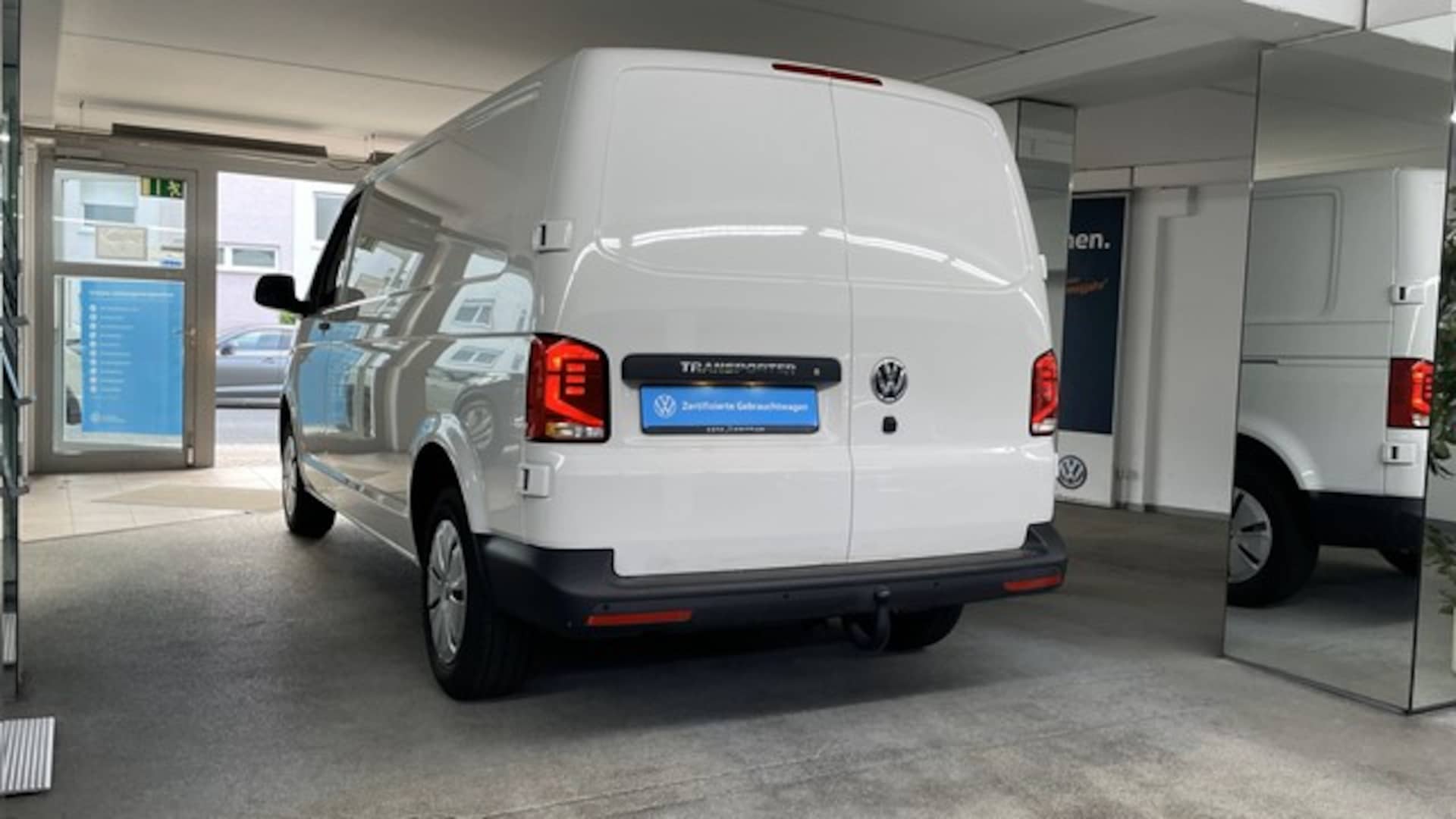 Volkswagen T6.1 Transporter Kasten langer Radstand