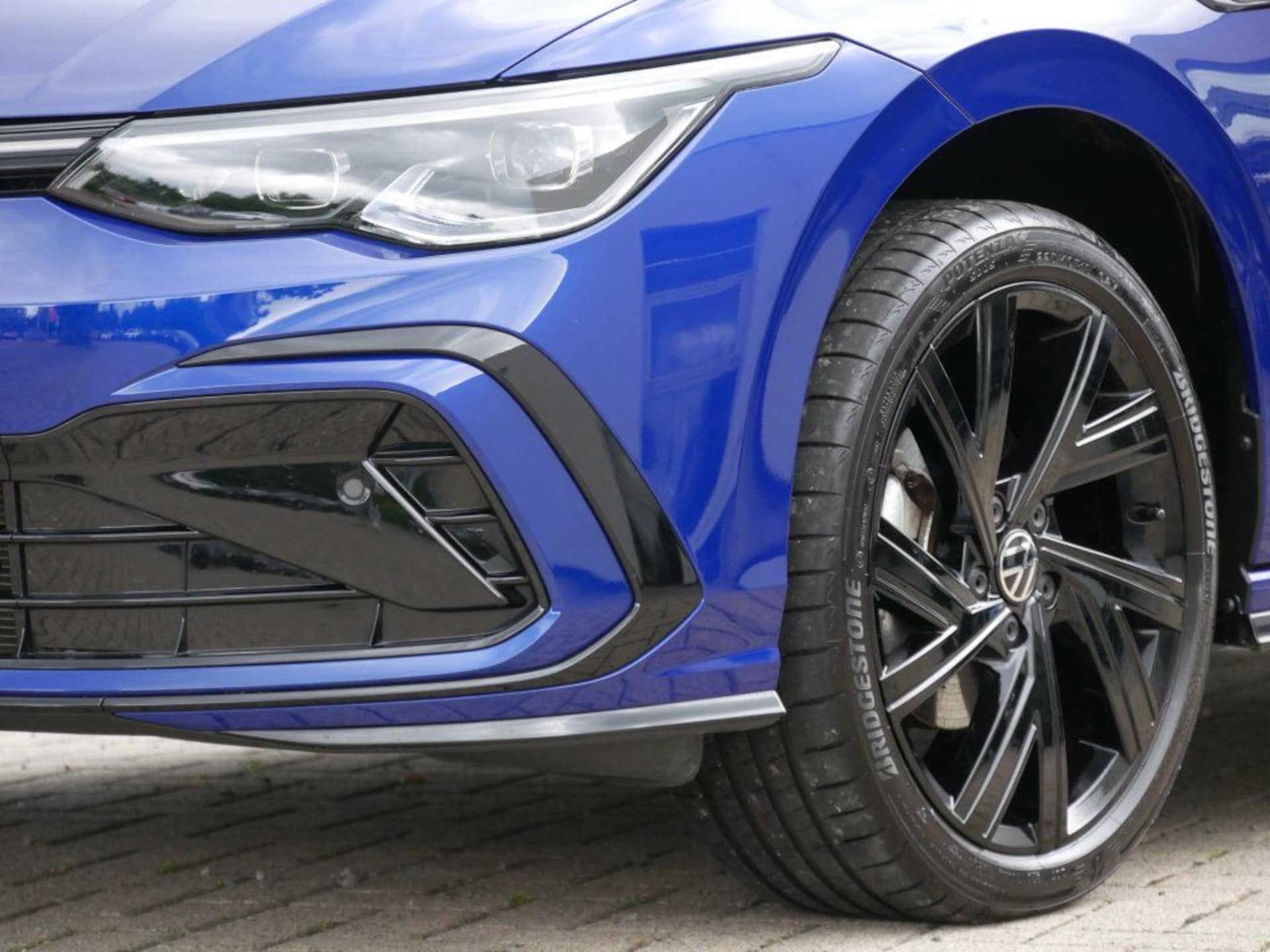 Volkswagen Golf R-Line