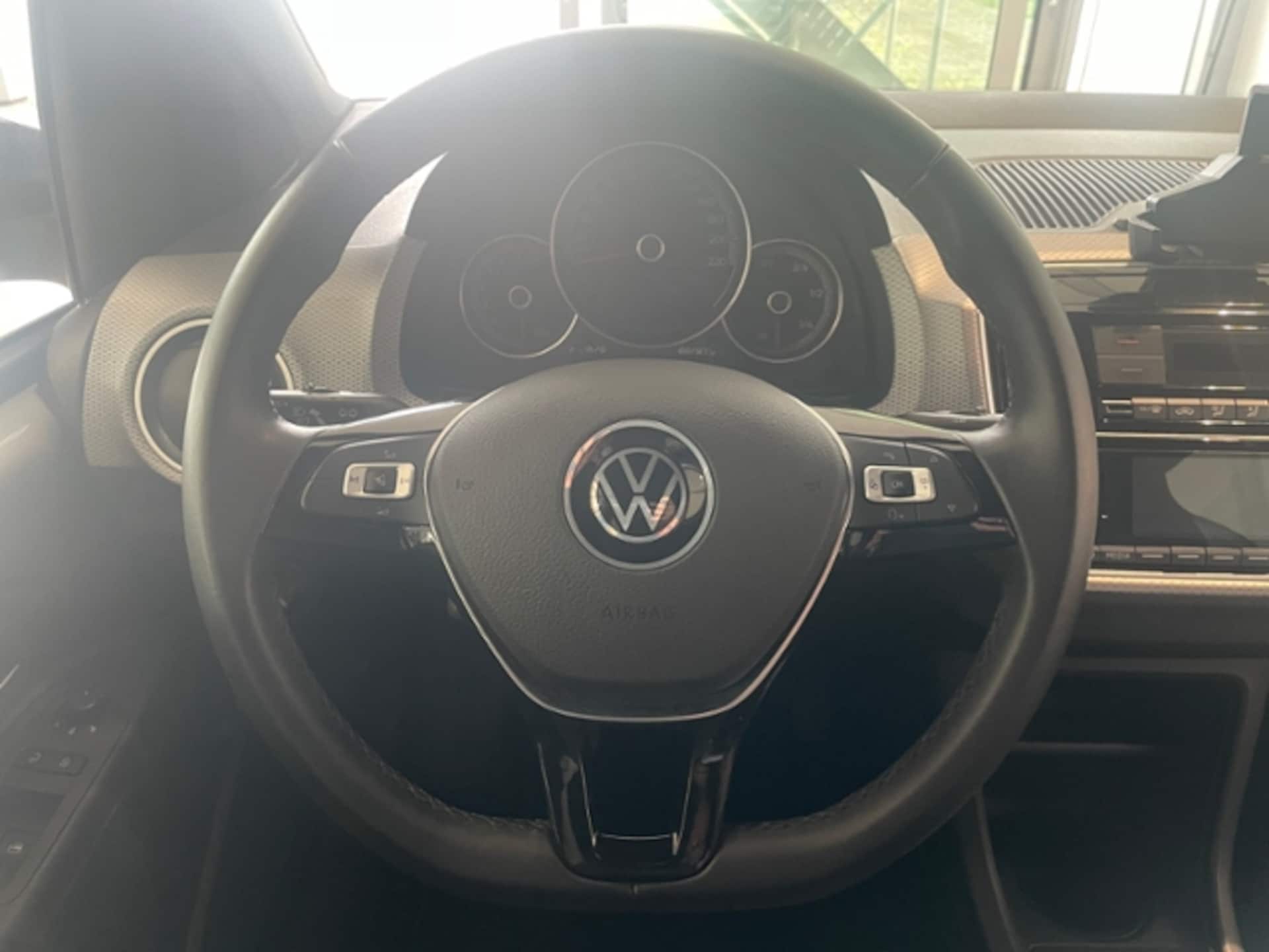 Volkswagen up! ACTIVE