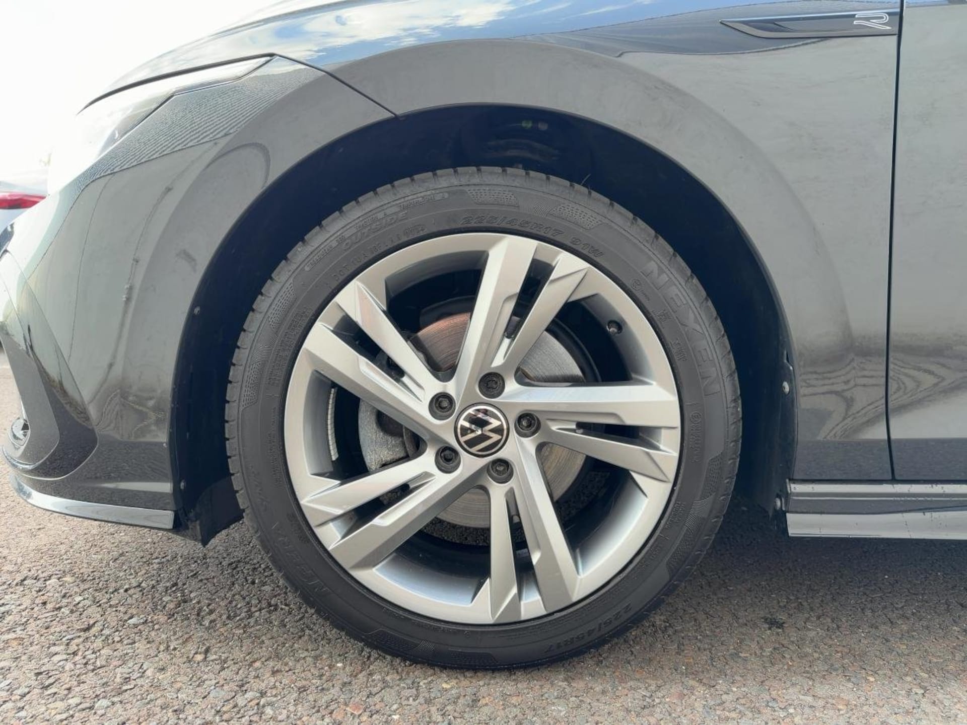 Volkswagen Golf R-Line