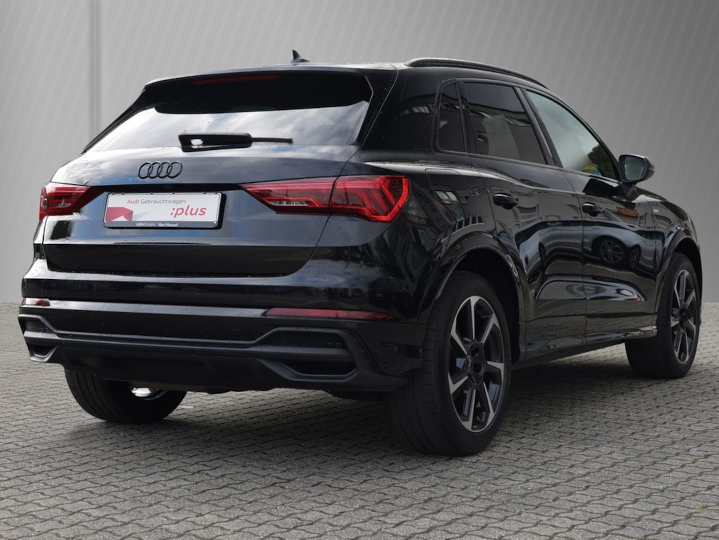 Bild über Audi Q3 S line 35 TDI S tronic - für weitere Informationen kontaktieren Sie den Audi Partner