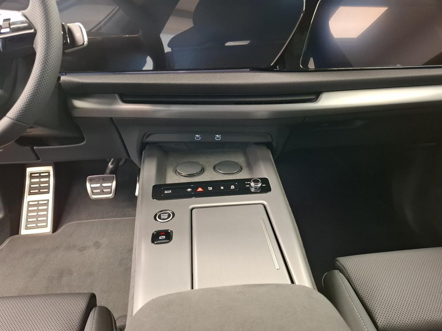 Bild über Audi Q7 SUV TDI quattro 220 kW tiptronic - für weitere Informationen kontaktieren Sie den Audi Partner