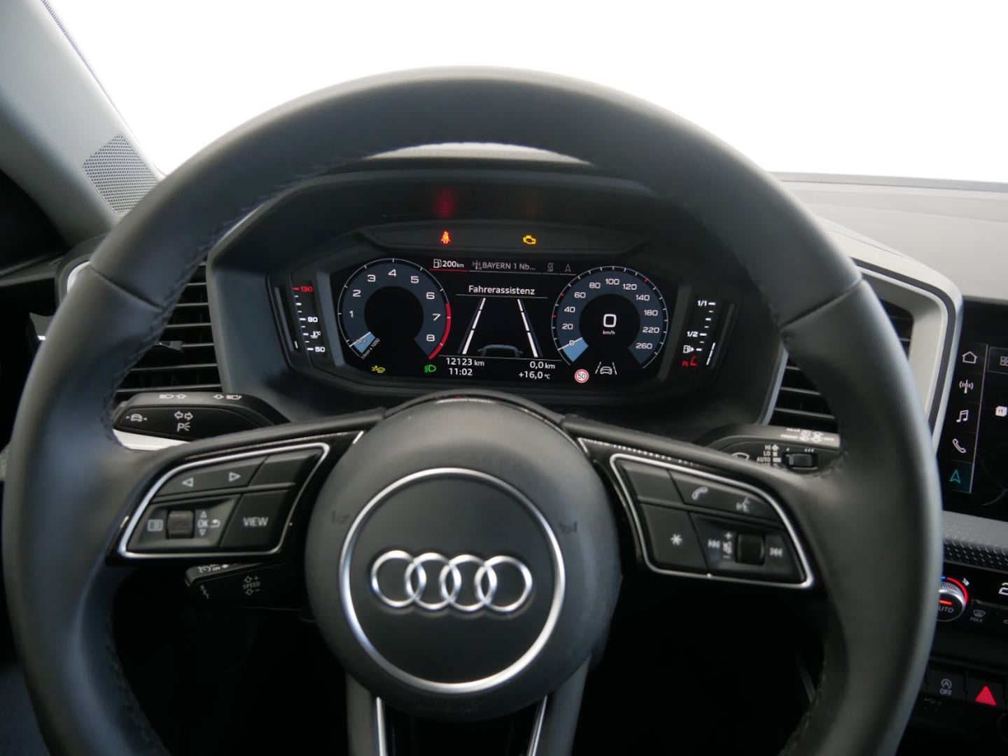Bild über Audi A1 allstreet 30 TFSI Schaltgetriebe - für weitere Informationen kontaktieren Sie den Audi Partner