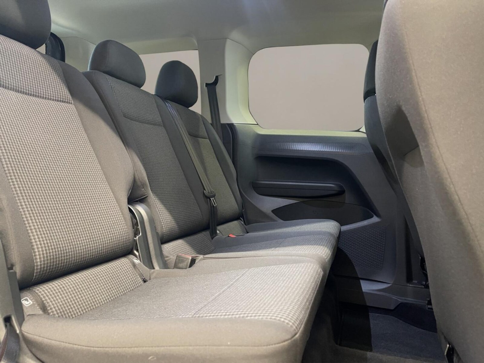 Volkswagen Caddy Kombi – Bild 15