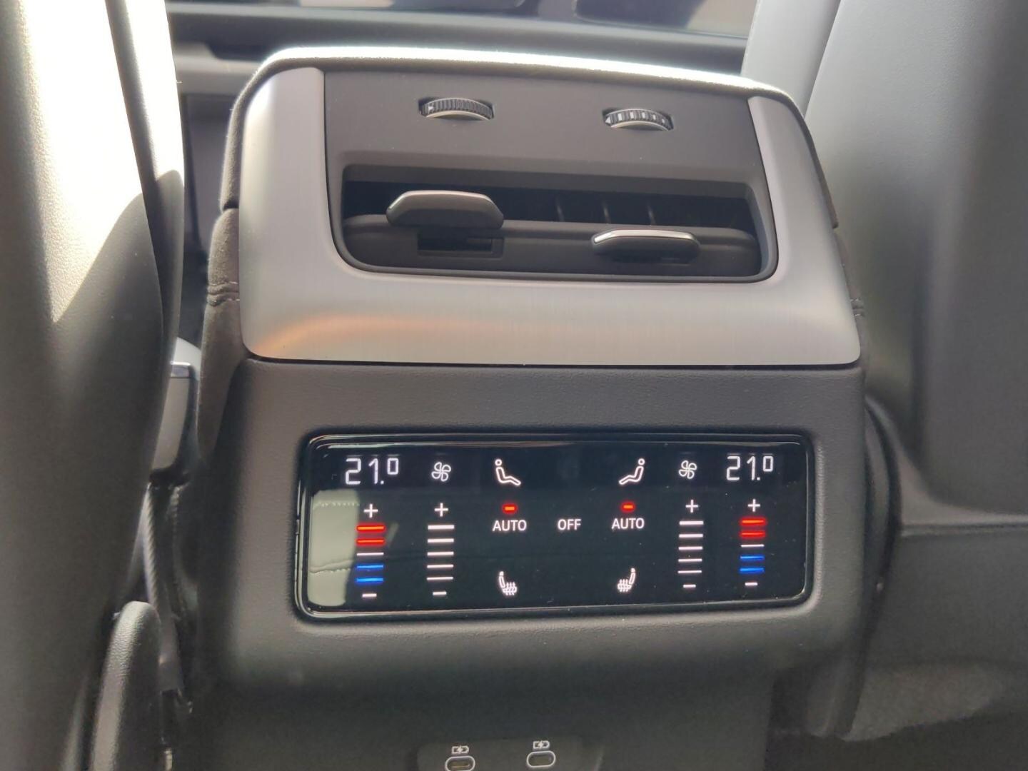 Bild über Audi Q7 SUV TDI quattro 220 kW tiptronic - für weitere Informationen kontaktieren Sie den Audi Partner