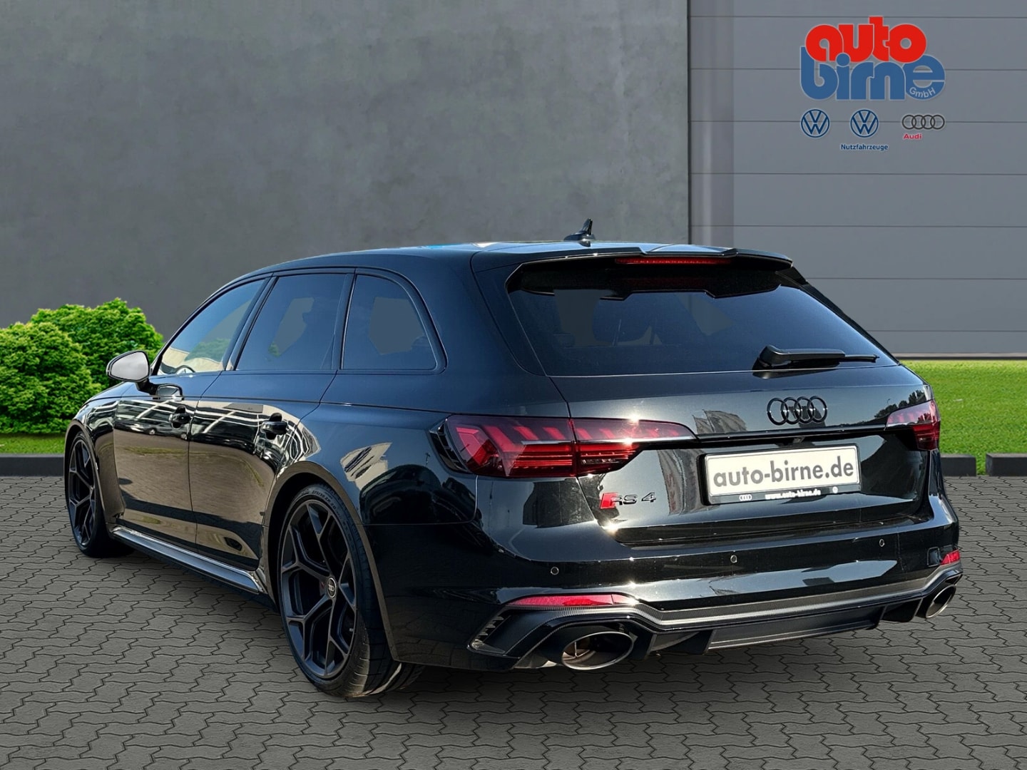 Bild über Audi RS 4 Avant quattro tiptronic - für weitere Informationen kontaktieren Sie den Audi Partner