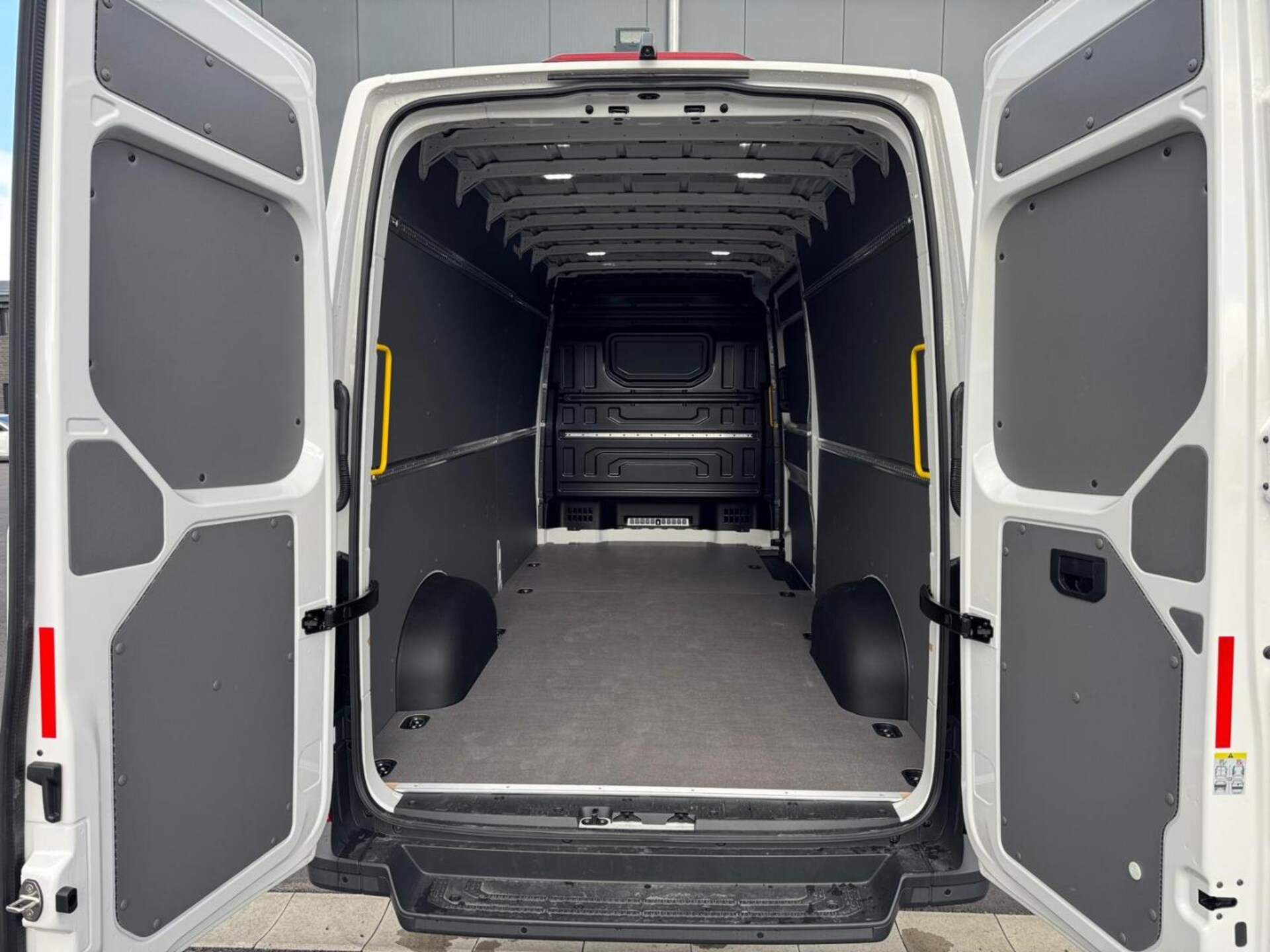 Volkswagen Crafter Kasten langer Radstand