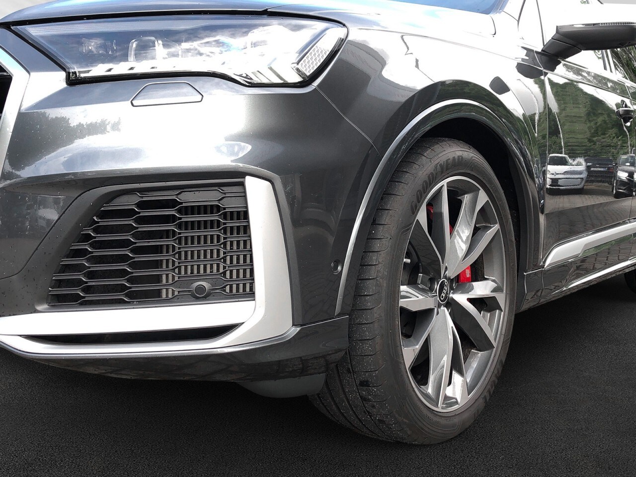Image about Audi SQ7 TDI quattro tiptronic