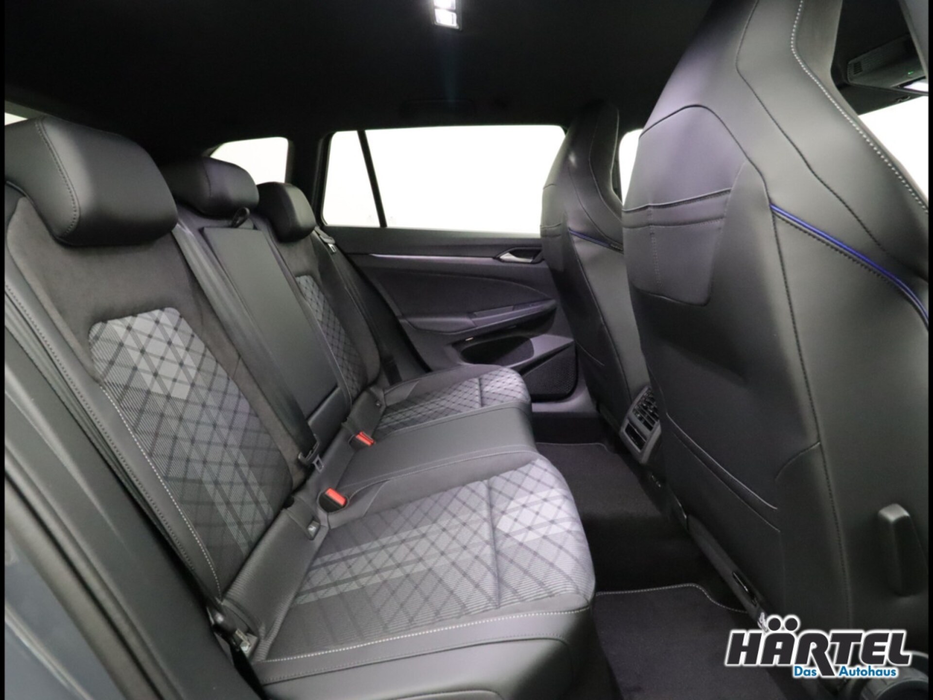 Volkswagen Golf Variant R-Line