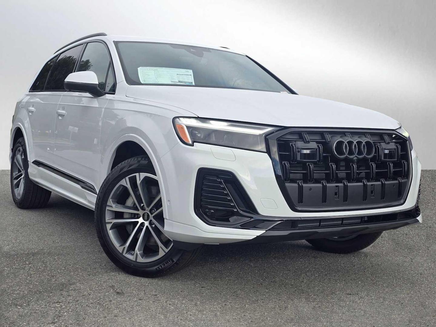 2026 Audi Q7 45 Premium quattro Tiptronic's photo