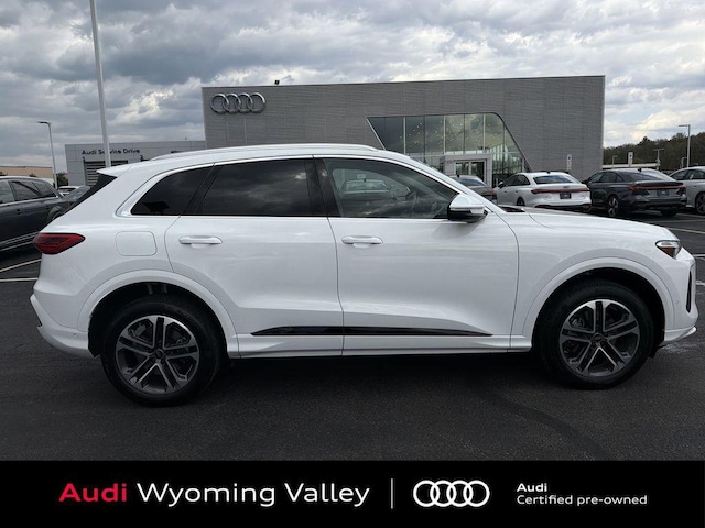 2025 Audi Q5 Premium - Photo 10