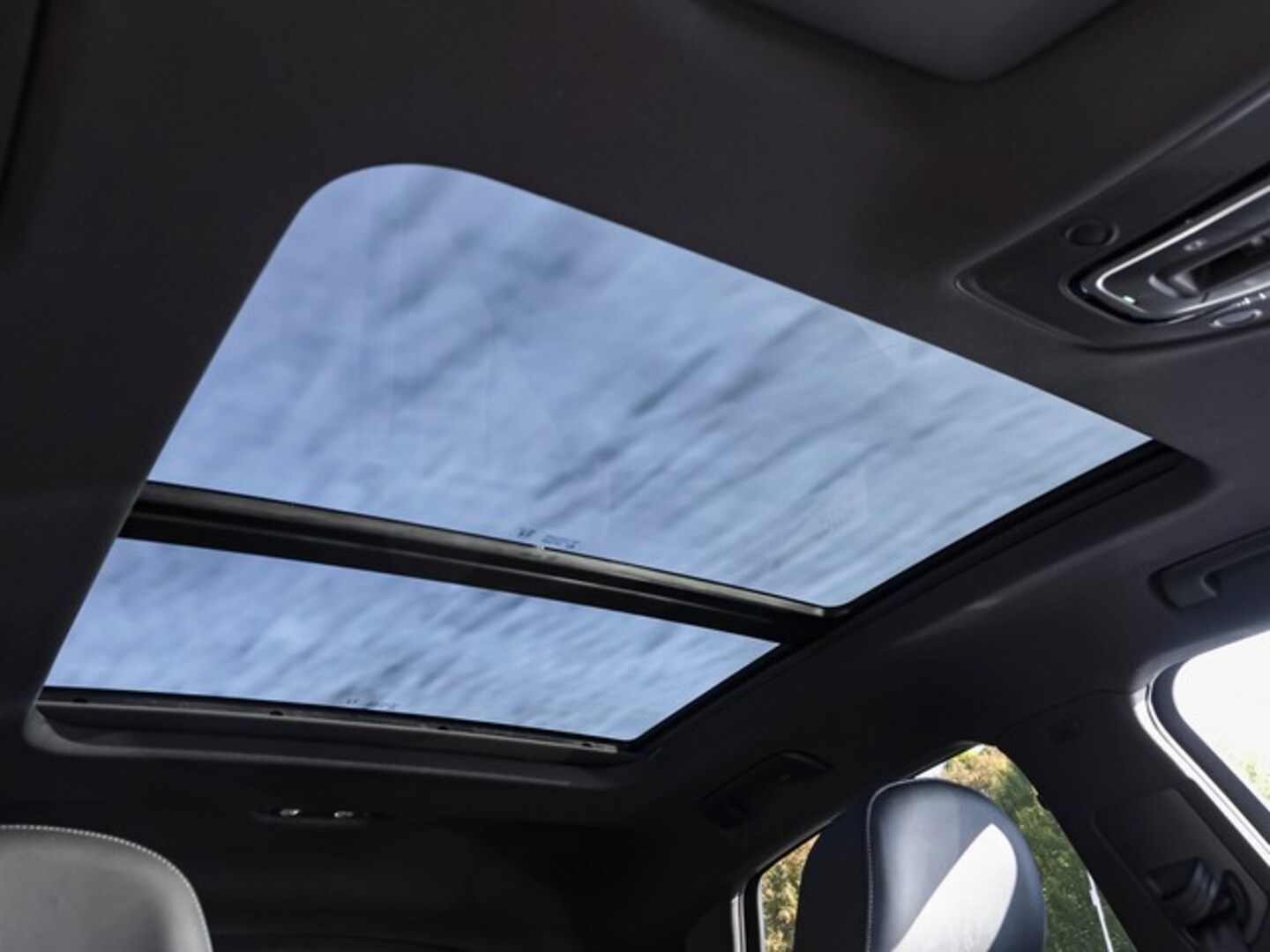 Bild über Audi Q5 Sportback 40 TDI quattro S tronic - für weitere Informationen kontaktieren Sie den Audi Partner