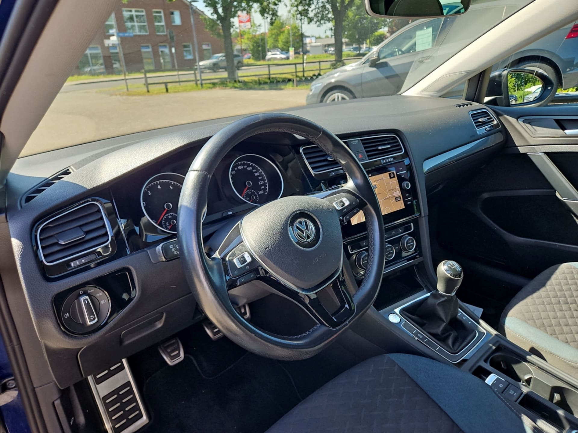 Volkswagen Golf IQ.DRIVE