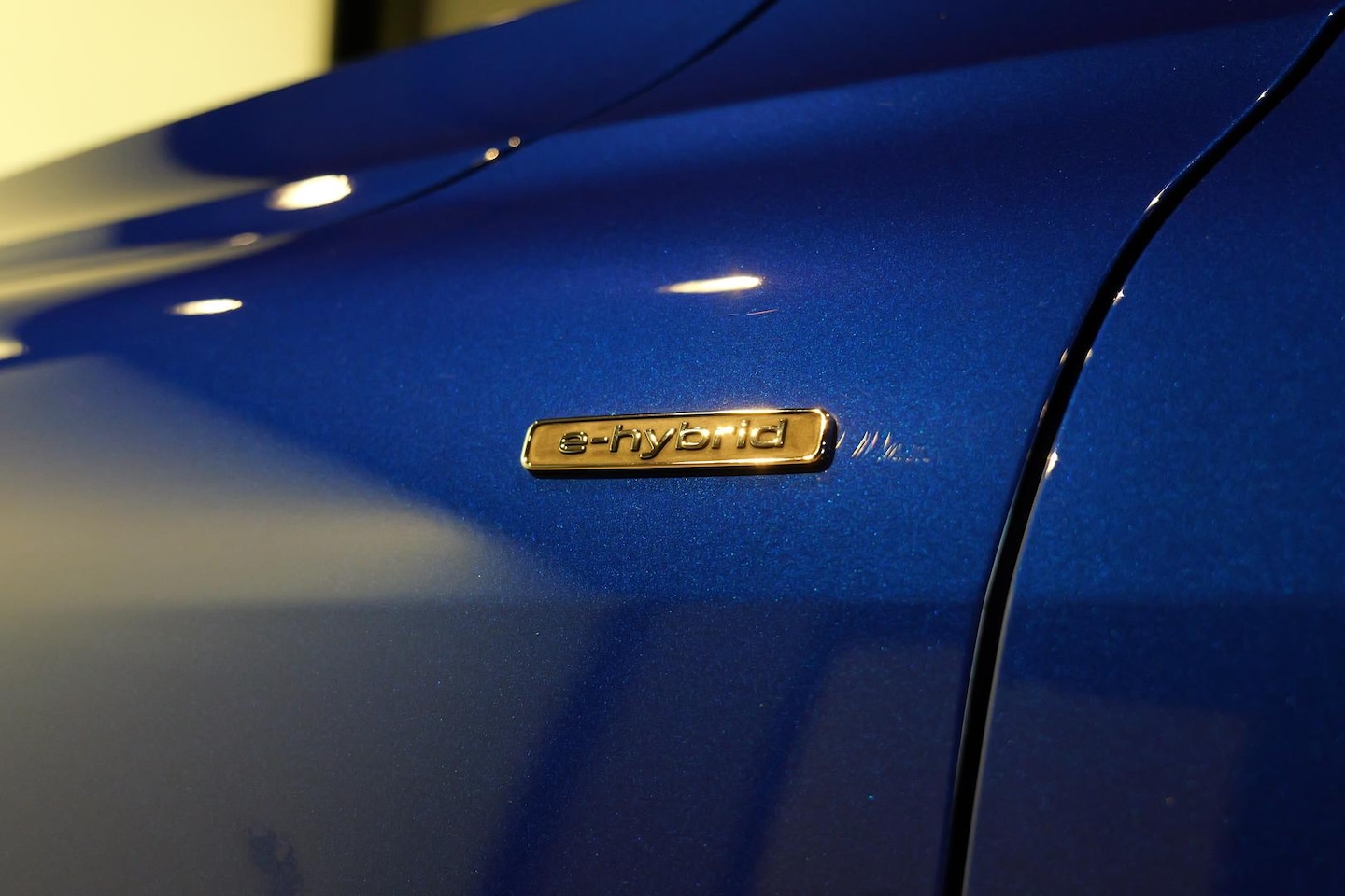 Image about Audi Q5 SUV e-hybrid quattro S tronic
