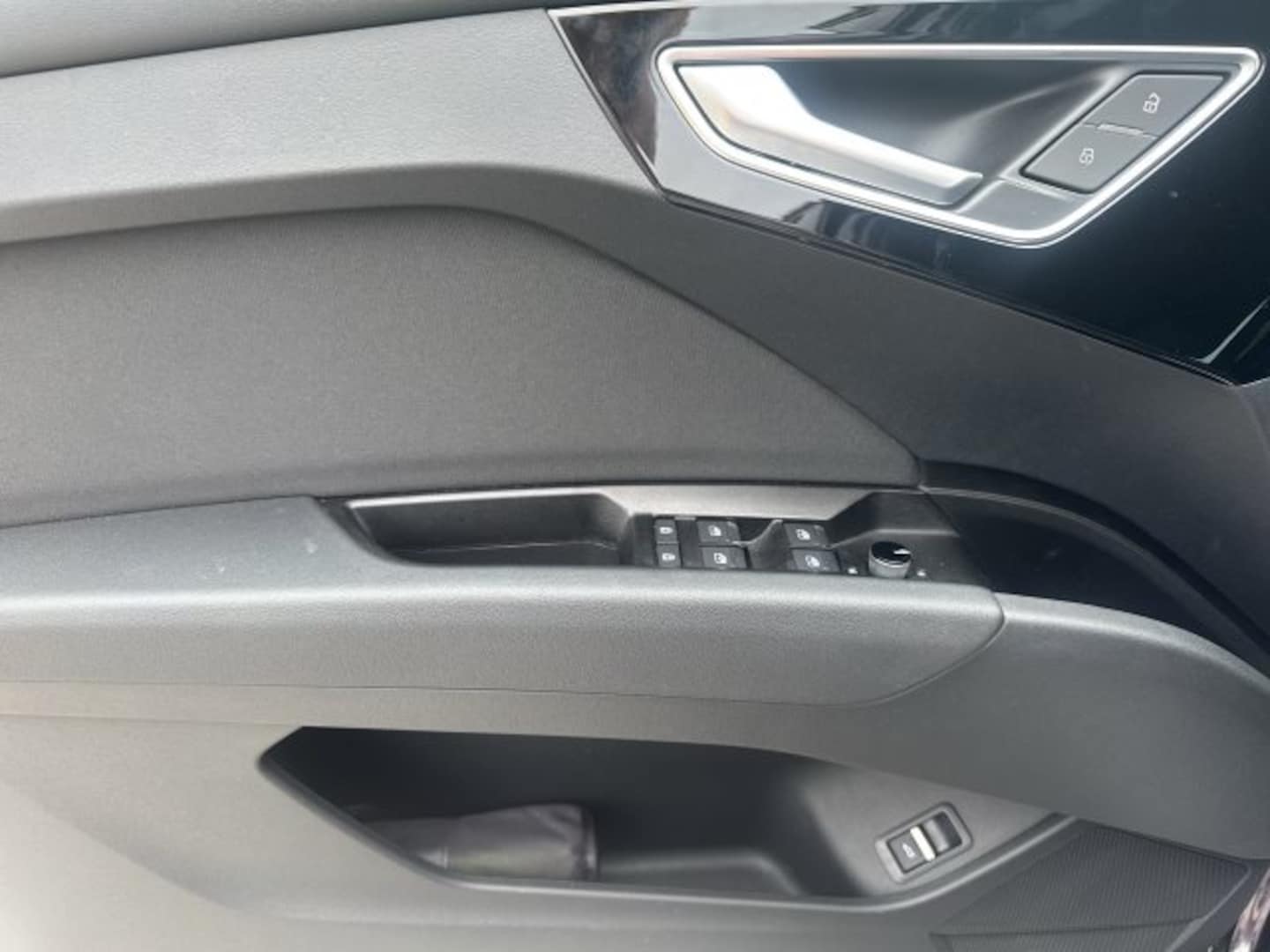 Bild über Audi Q4 e-tron 40 e-tron - für weitere Informationen kontaktieren Sie den Audi Partner