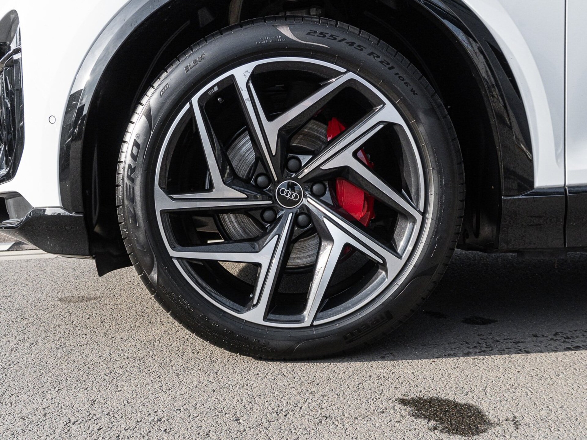 Audi Q6 SUV e-tron