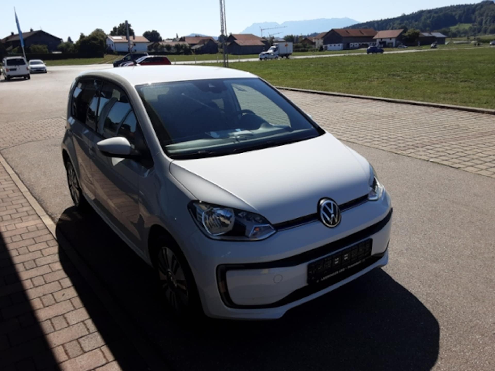 Volkswagen e-up! Style "Plus"