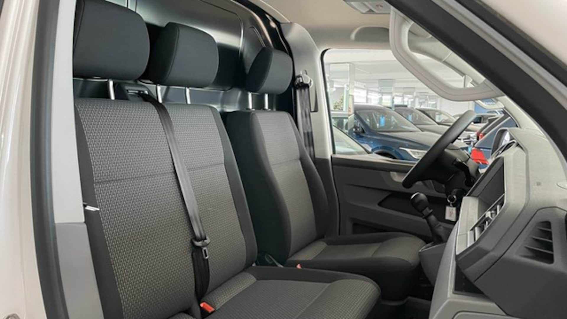 Volkswagen T6.1 Transporter Kasten langer Radstand