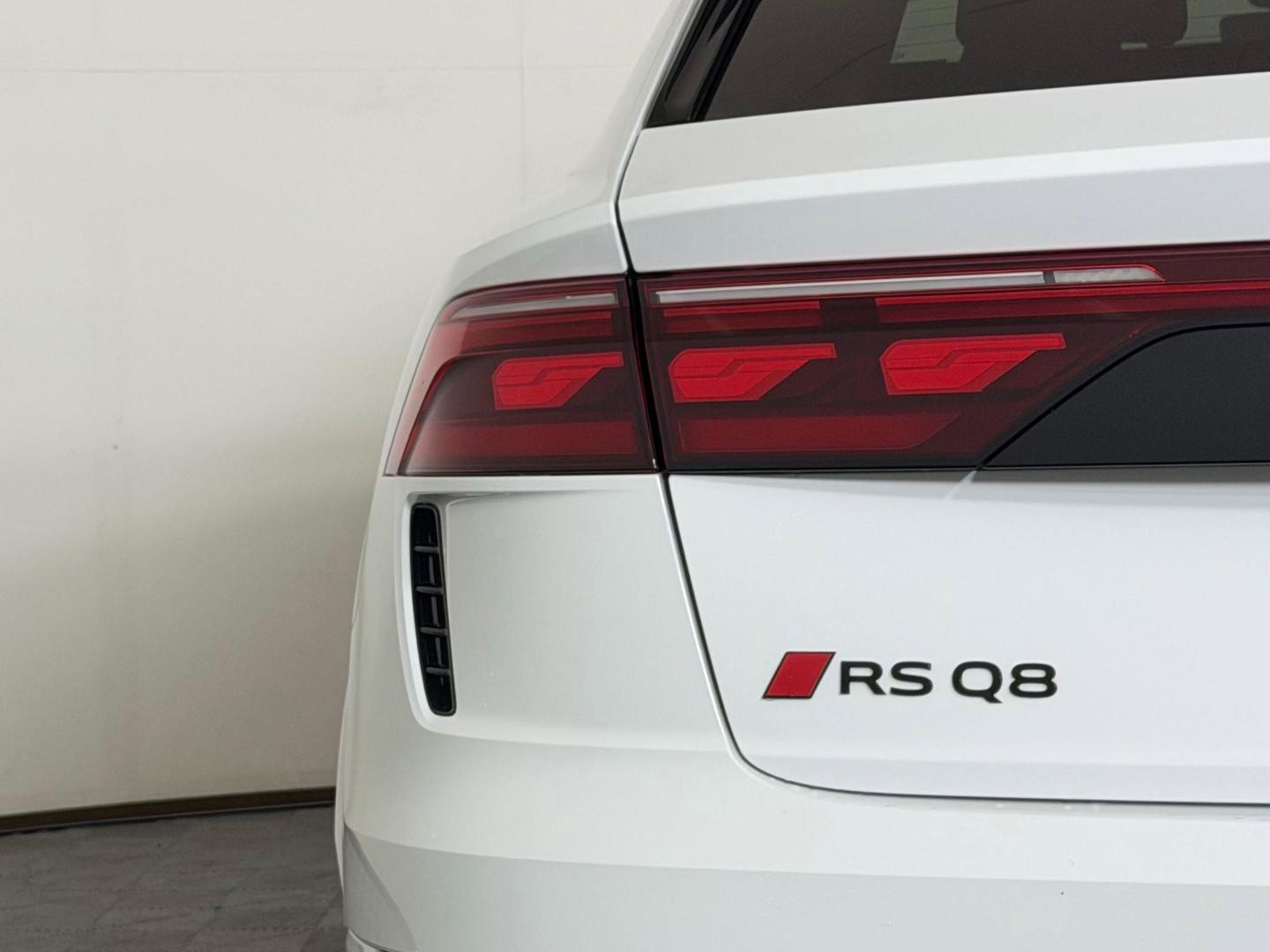2026 Audi RS Q8 Base - Photo 13