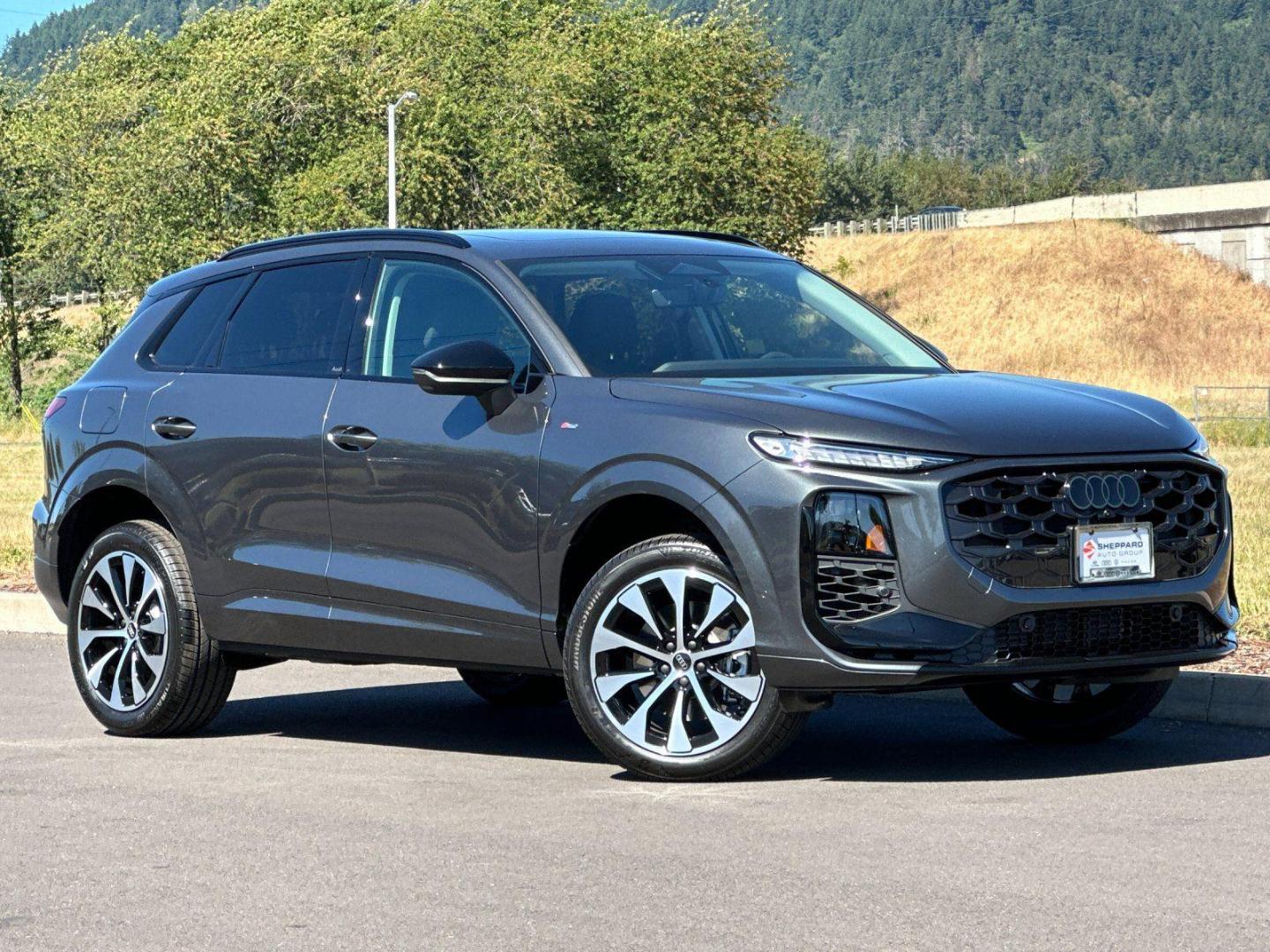2026 Audi Q3 S line quattro's photo