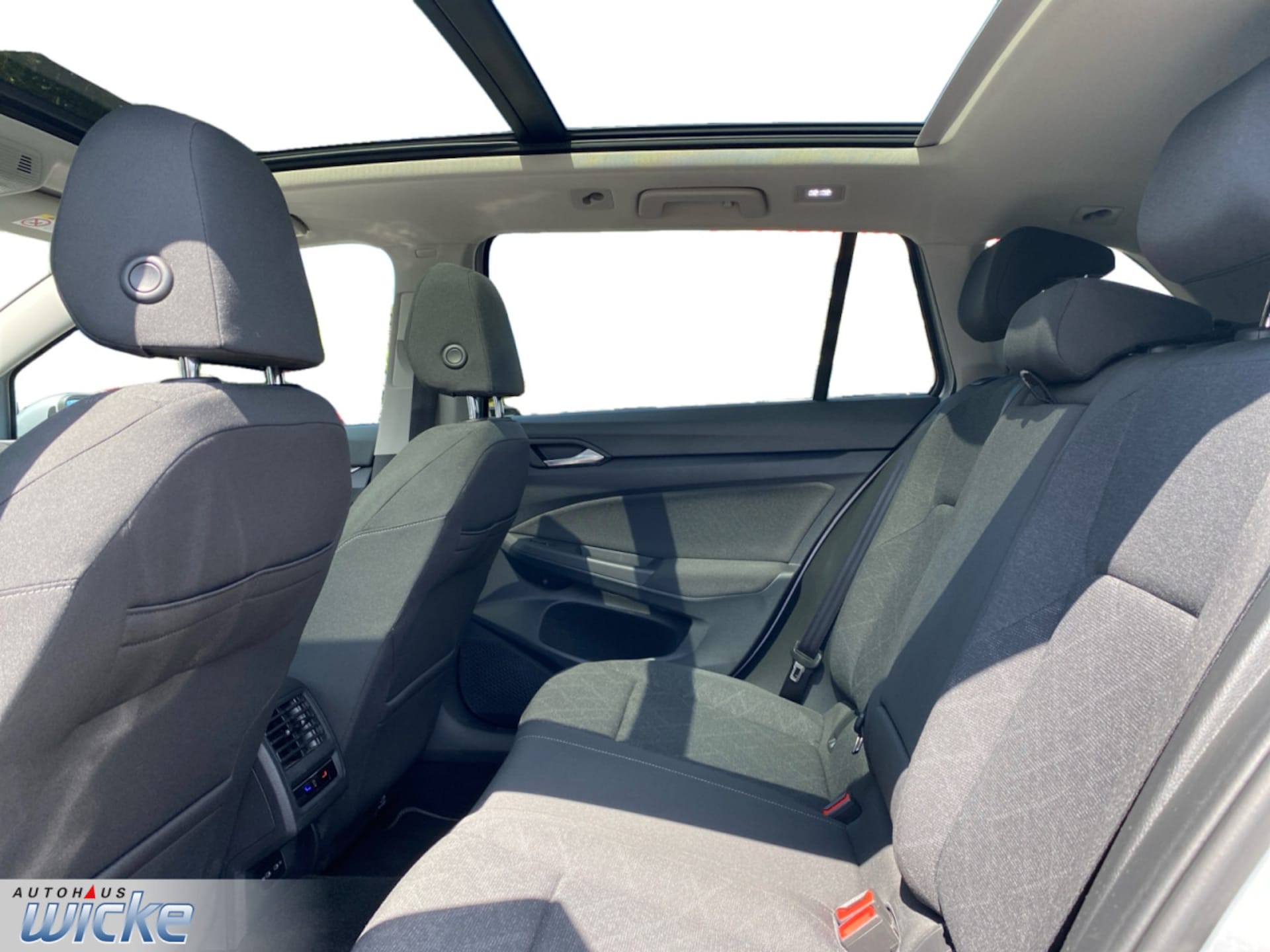Volkswagen Golf Variant Life