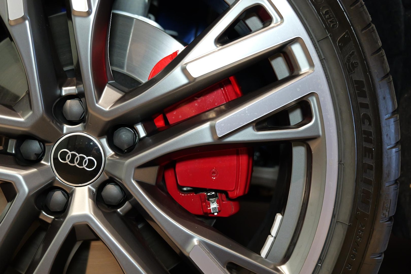 Image about Audi Q5 SUV e-hybrid quattro S tronic