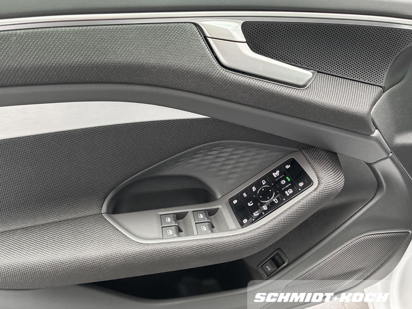 Bild über Audi A6 Avant TDI quattro 150 kW S tronic - für weitere Informationen kontaktieren Sie den Audi Partner