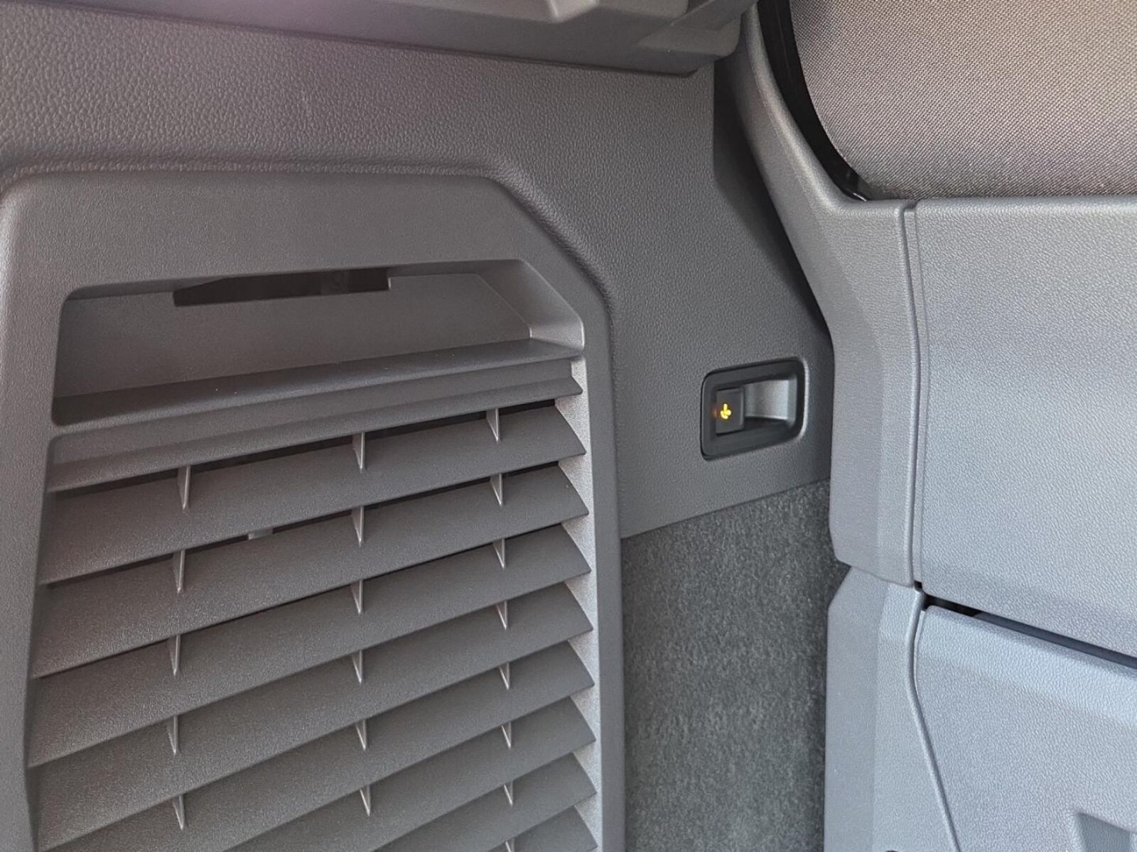 Volkswagen Multivan – Bild 14