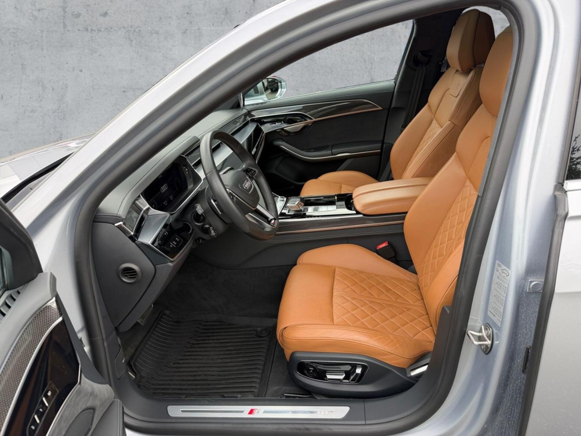Audi S8