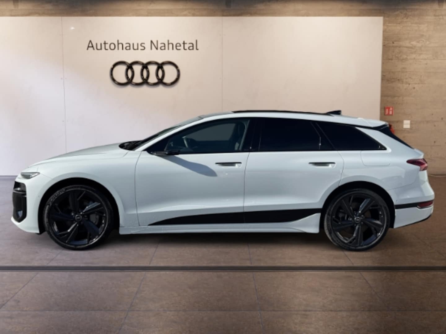 Bild über Audi A6 Avant e-tron e-tron performance - für weitere Informationen kontaktieren Sie den Audi Partner