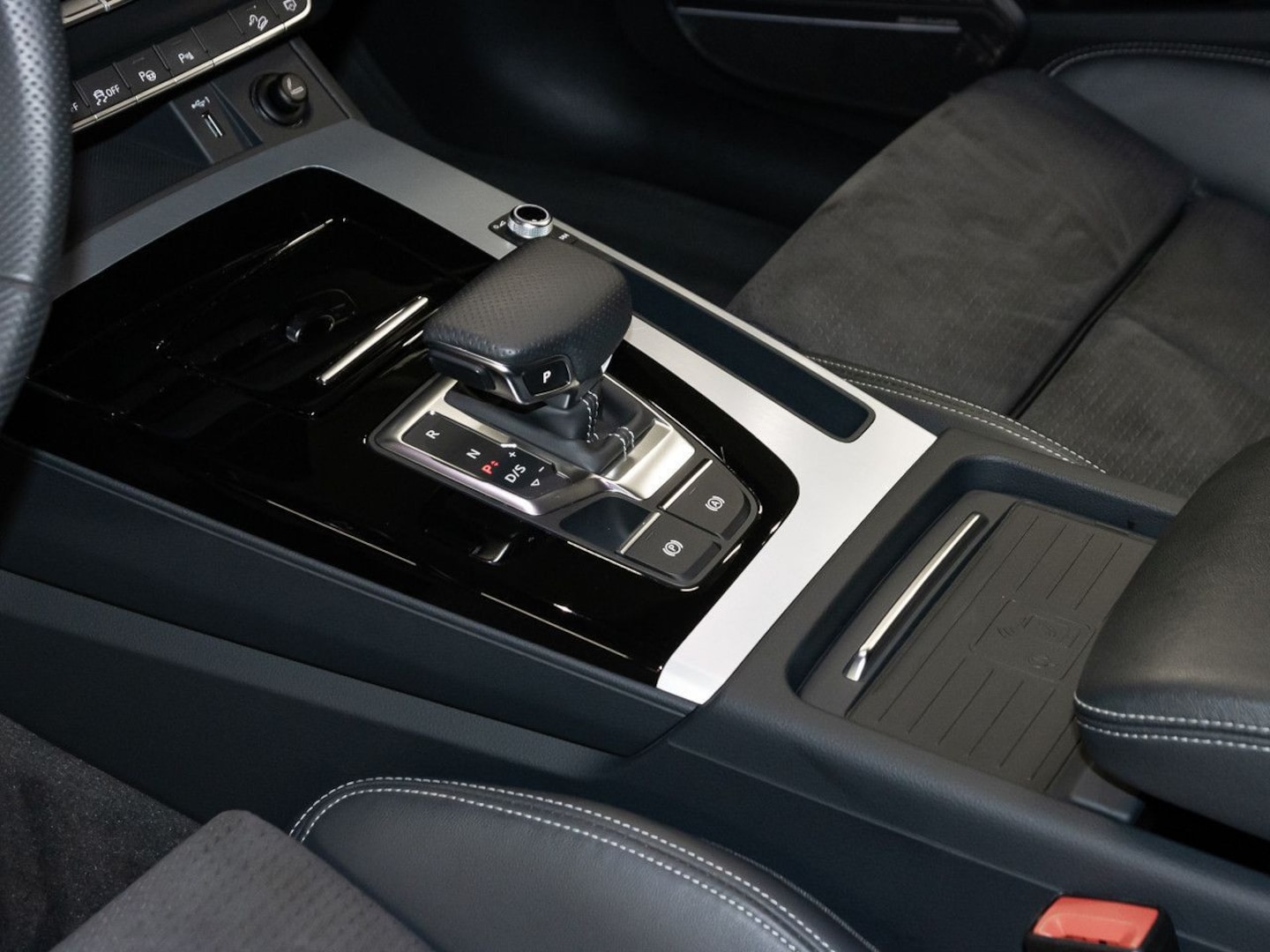 Bild über Audi Q5 40 TFSI quattro S tronic - für weitere Informationen kontaktieren Sie den Audi Partner