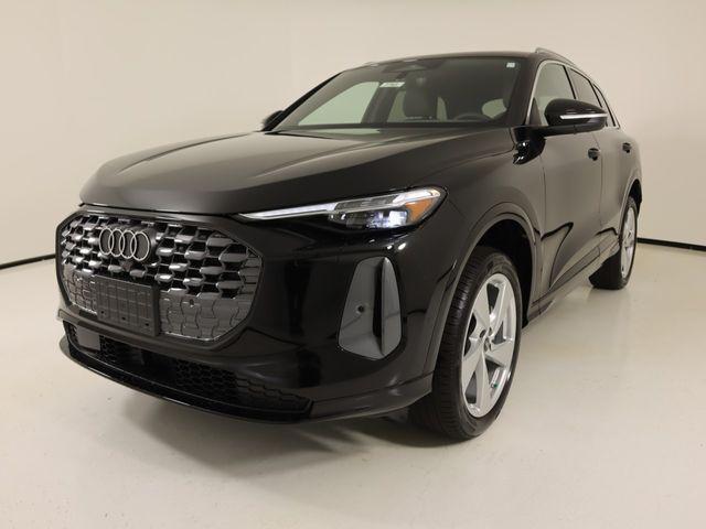 2026 Audi Q5 Premium Plus quattro's photo