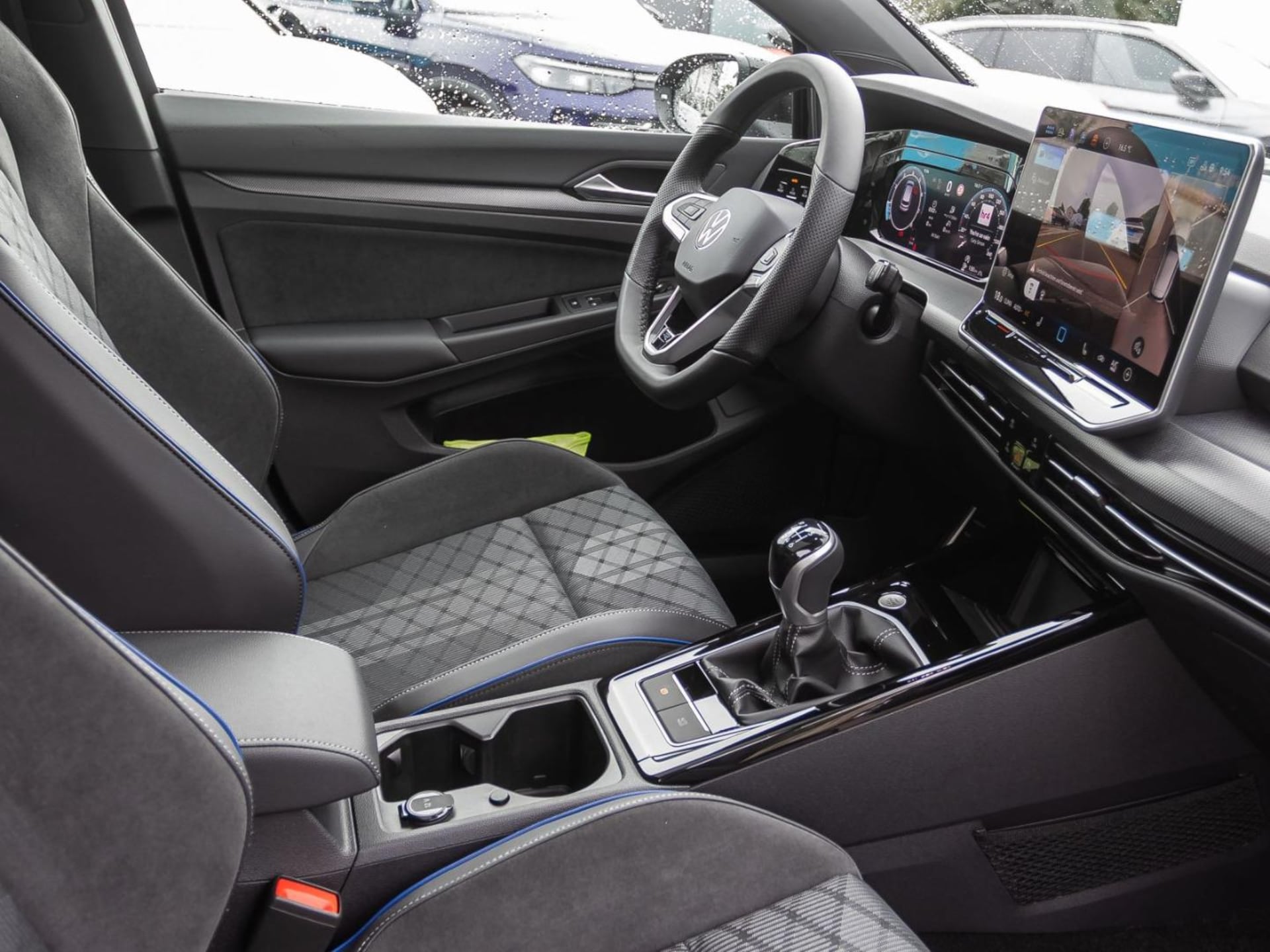 Volkswagen Golf R-Line