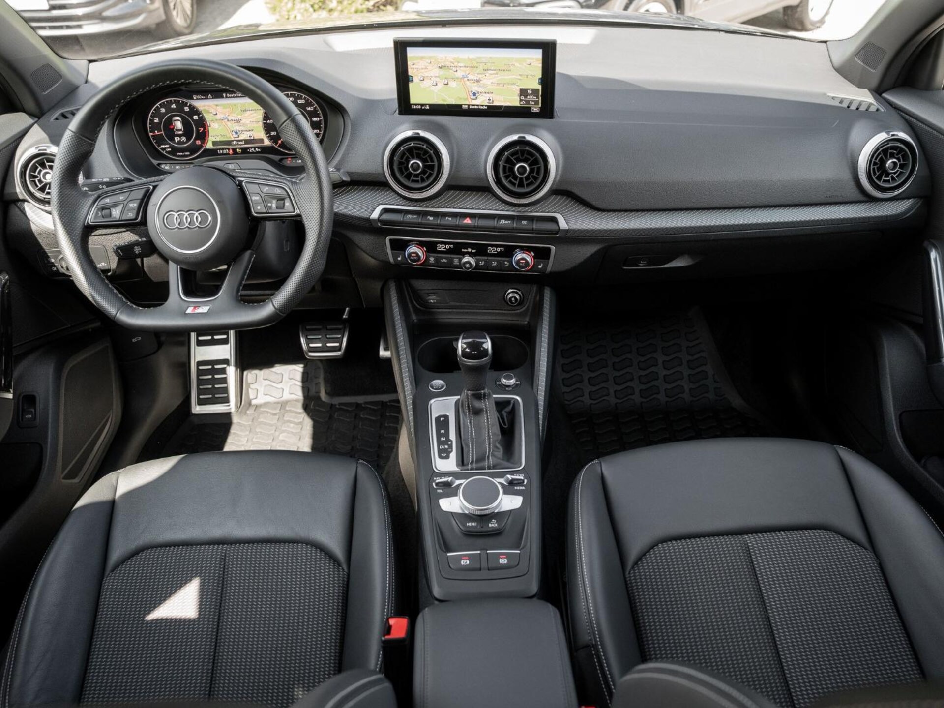 Audi Q2 S line