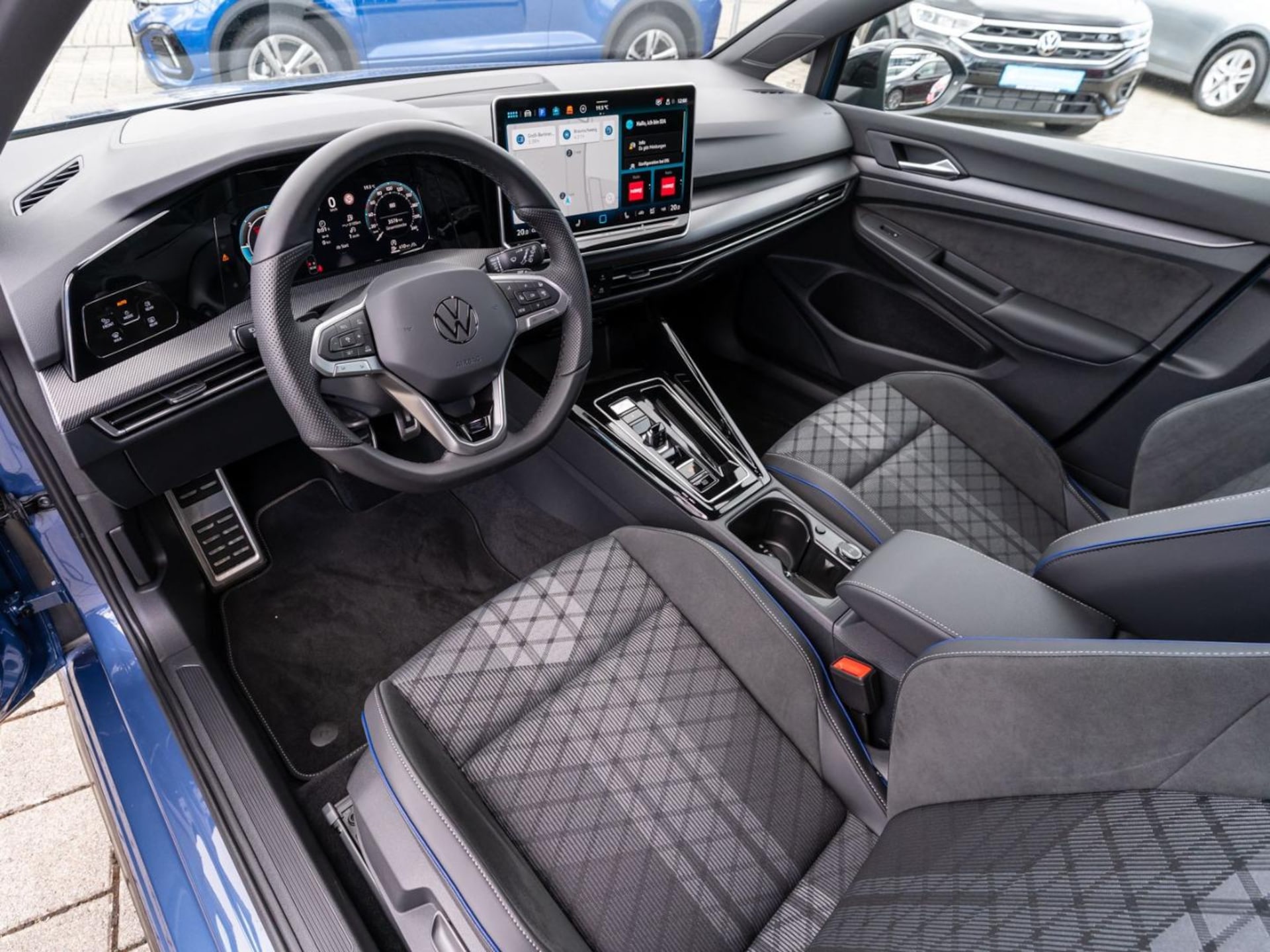 Volkswagen Golf R-Line