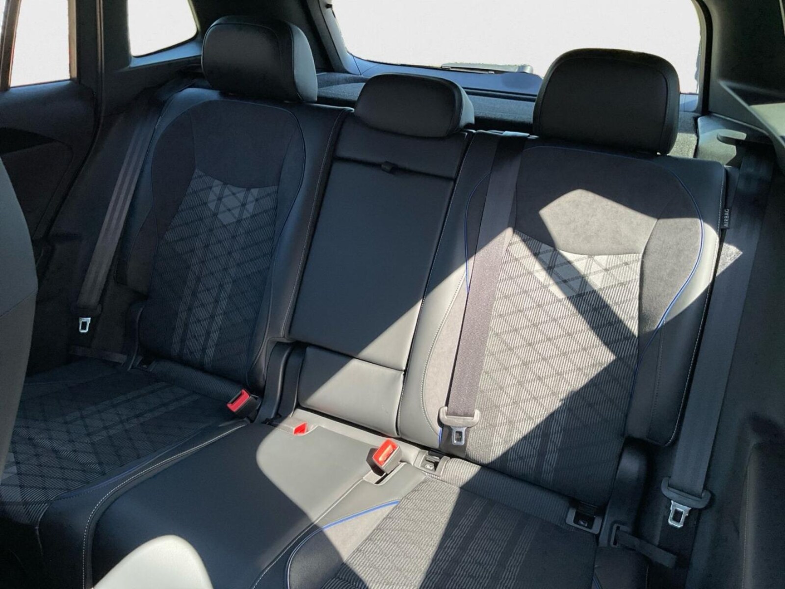 Volkswagen Tiguan – Bild 14