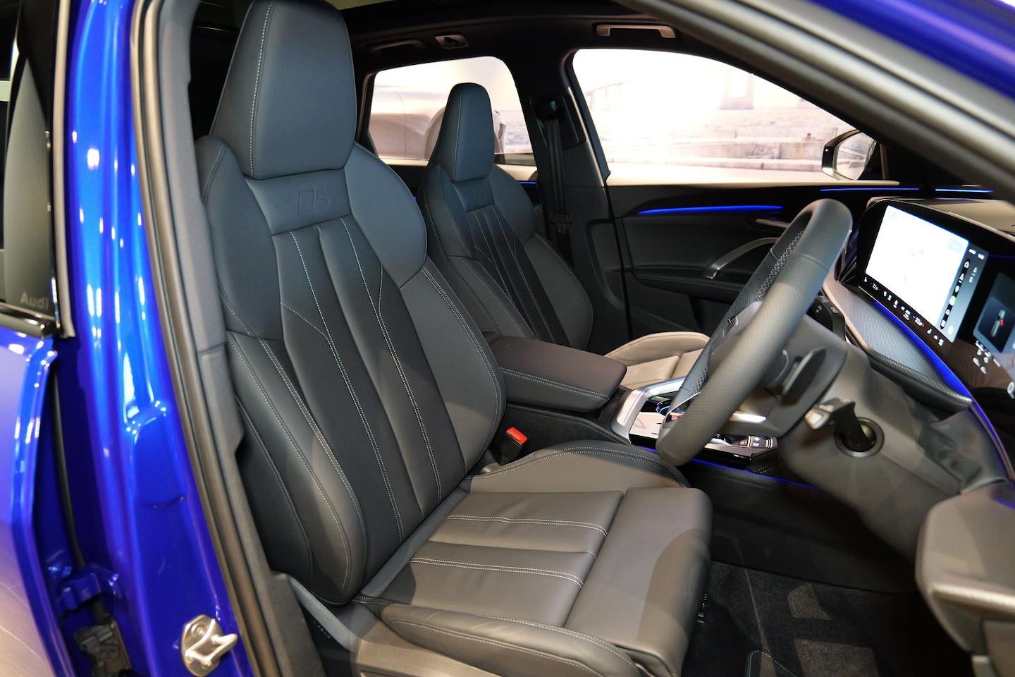 Image about Audi Q5 SUV e-hybrid quattro S tronic