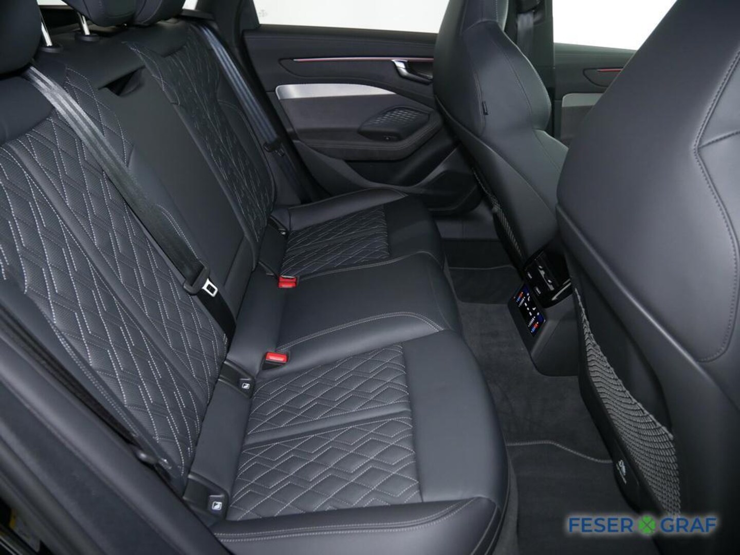 Bild über Audi A6 Avant TDI quattro 150 kW S tronic - für weitere Informationen kontaktieren Sie den Audi Partner