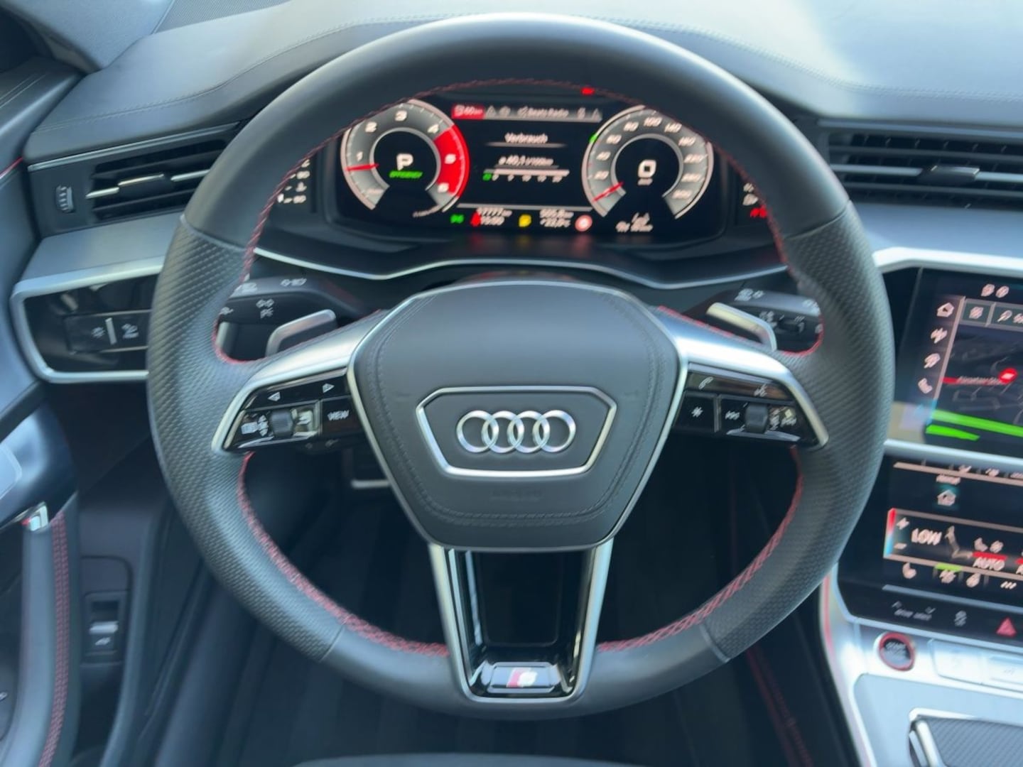 Bild über Audi S6 Avant TDI quattro tiptronic - für weitere Informationen kontaktieren Sie den Audi Partner