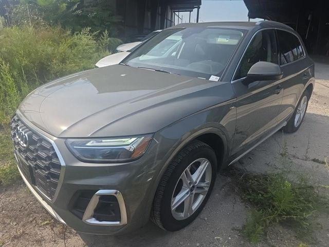 Photo of 2024 Audi Q5 TFSI e 