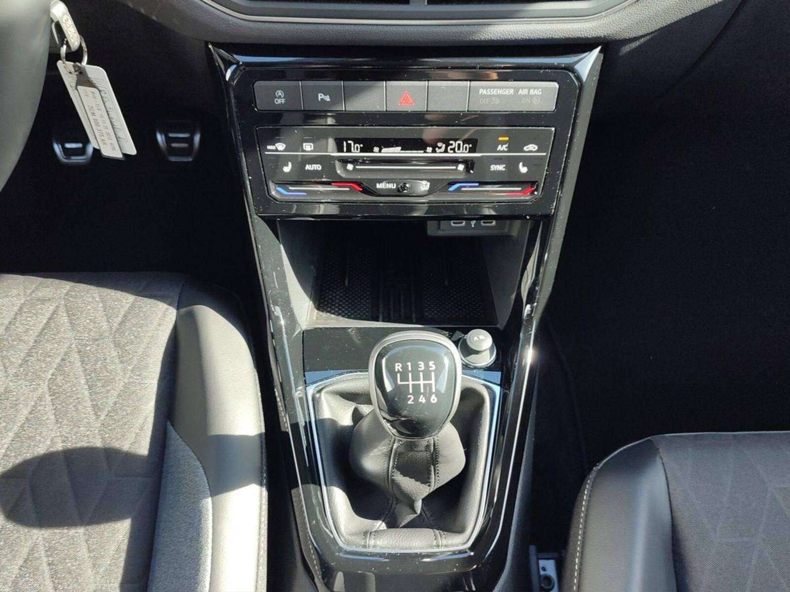 Volkswagen T-Cross – Bild 15