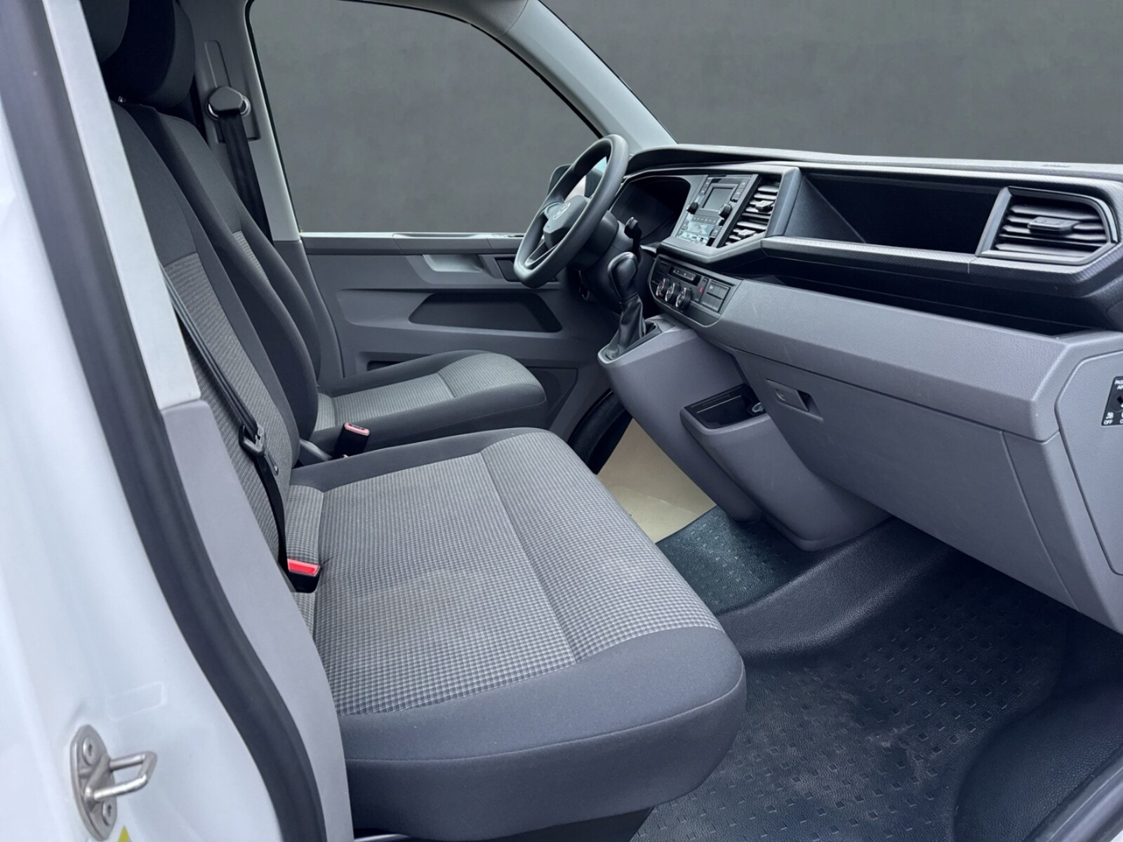 Volkswagen T6.1 Transporter Kasten kurzer Radstand – Bild 7