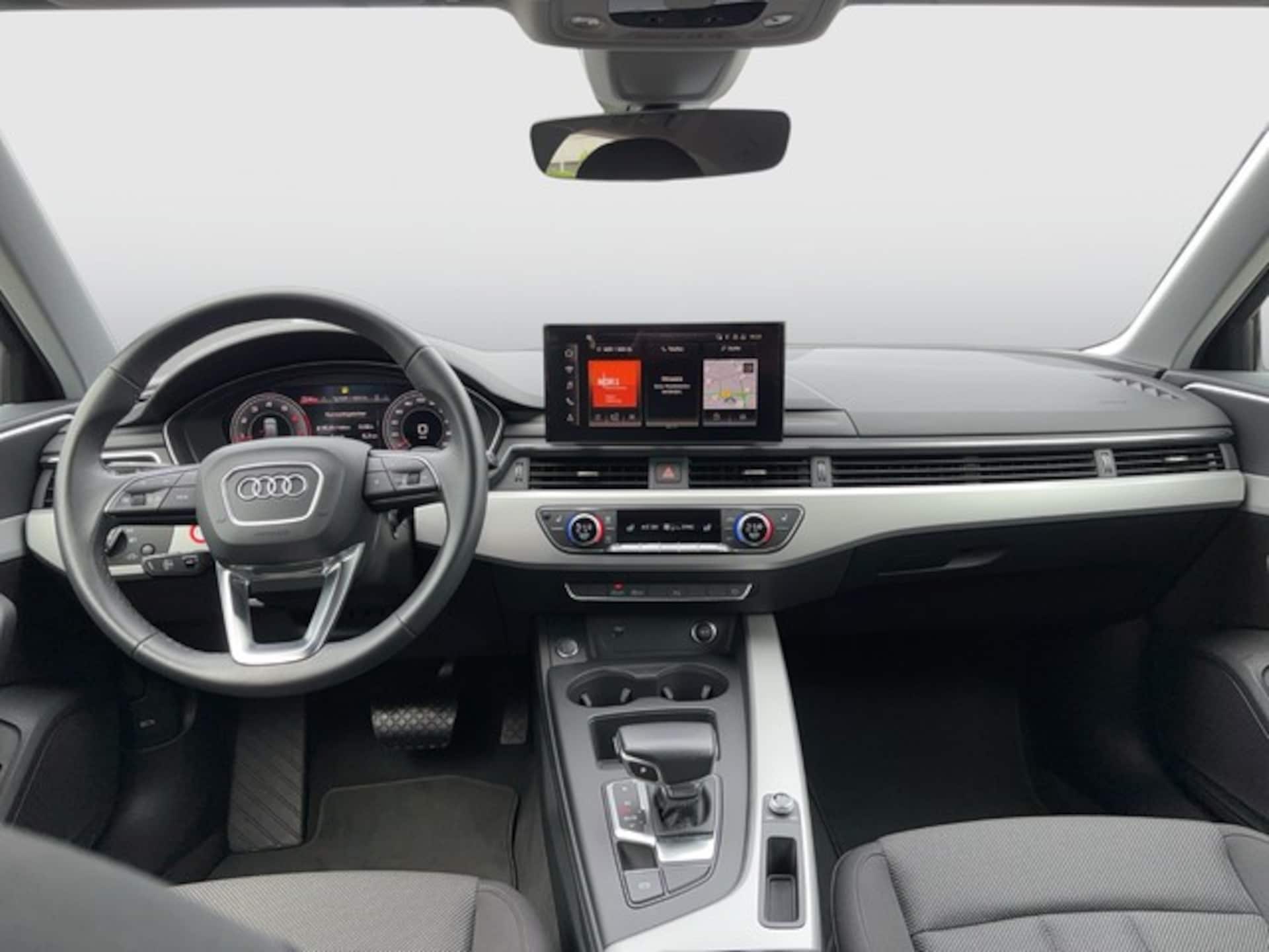 Audi A4 Avant S line