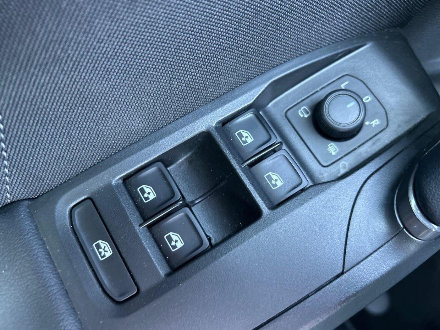 CUPRA Leon León 1.5 eTSI DSG 110 kW (150 CV) — photo 13