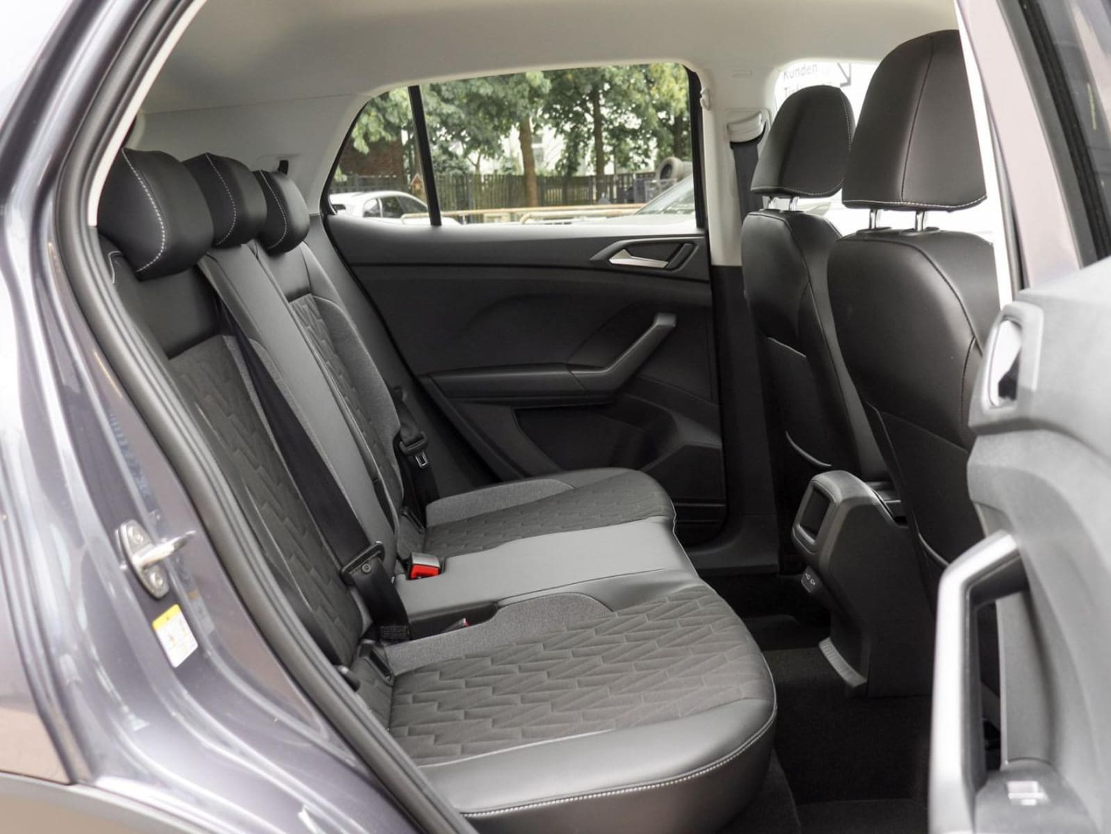 Volkswagen T-Cross – Bild 10