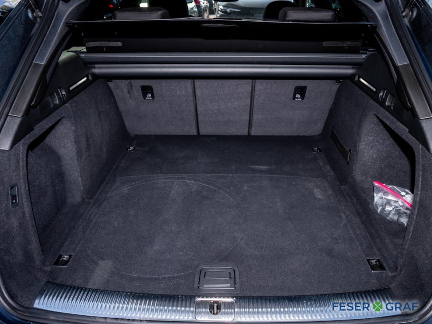 Bild über Audi A4 Avant S line 35 TFSI S tronic - für weitere Informationen kontaktieren Sie den Audi Partner