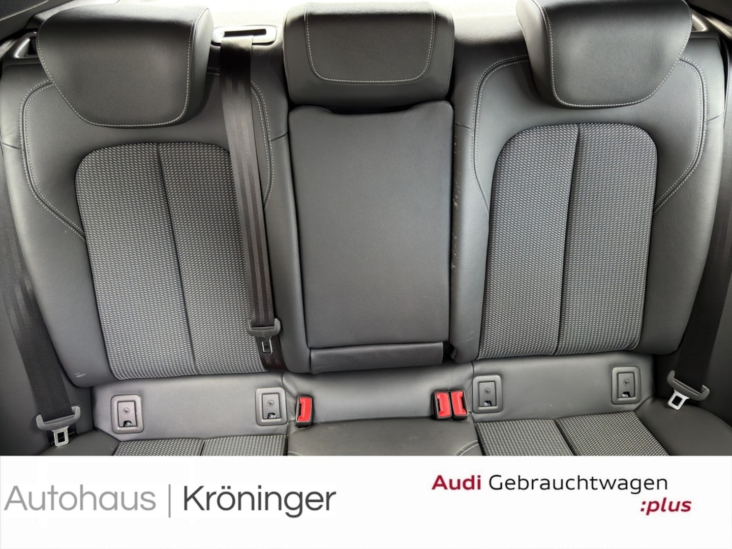 Bild über Audi Q2 S line 30 TFSI Schaltgetriebe - für weitere Informationen kontaktieren Sie den Audi Partner