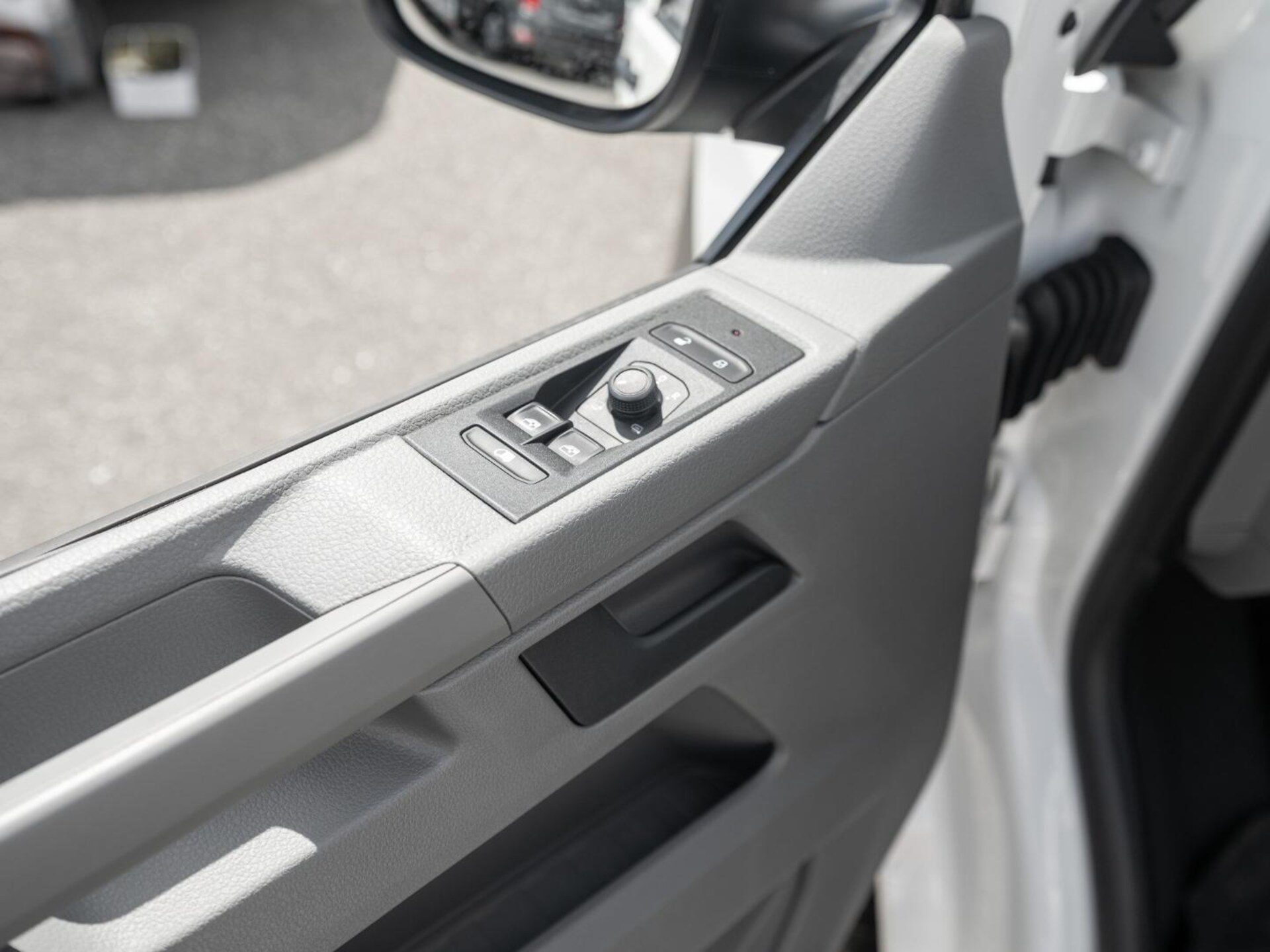 Volkswagen T6.1 Transporter Kasten langer Radstand
