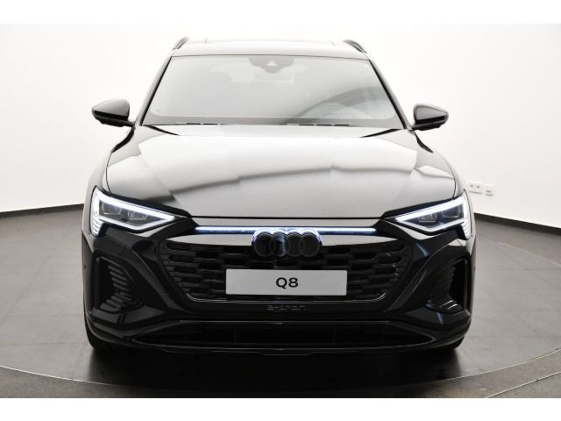 Audi Q8 Sportback e-tron S line